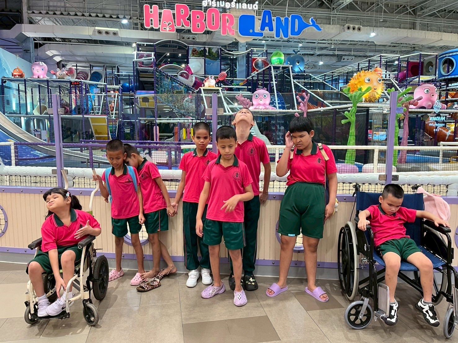 กิจกรรมเรียนรู้โลกกว้าง โลกกว้างกับ HARBORLAND การได้ก้าวออกไปสู่ภายนอก ถือเป็นการเปิดประสบการณ์ใหม่ๆ ให้กับเด็กๆ เขาจะได้รู้ว่าโลกภายนอกสวยงาม น่าสัมผัส และสนุกสนานและเข้าถึงได้